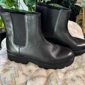 J. Crew Chelsea Leather Boot  NWOT  size 10